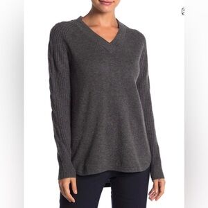 Griffen Cashmere Women's V-Neck Gray Cable knit Sweater